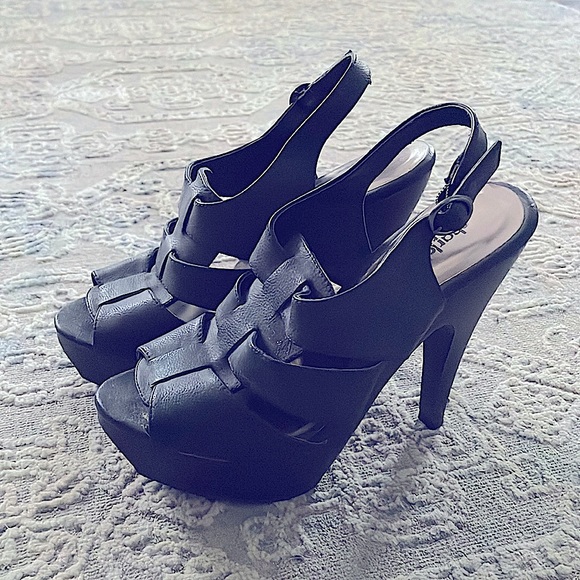 Size 8 Black charlotte russe 6” sandal heels - Picture 1 of 3